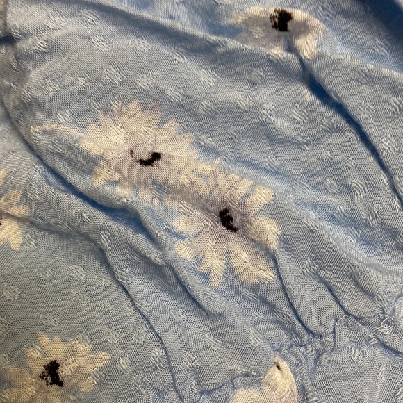 LA Hearts, Size: Small, Blue Flowery Crop Top - Picture 3 of 3